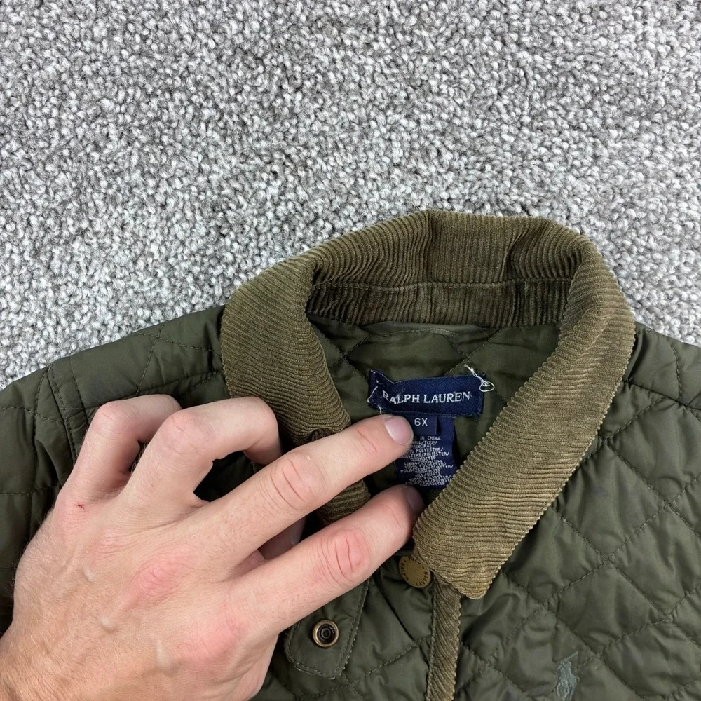Ralph Lauren measures 14in